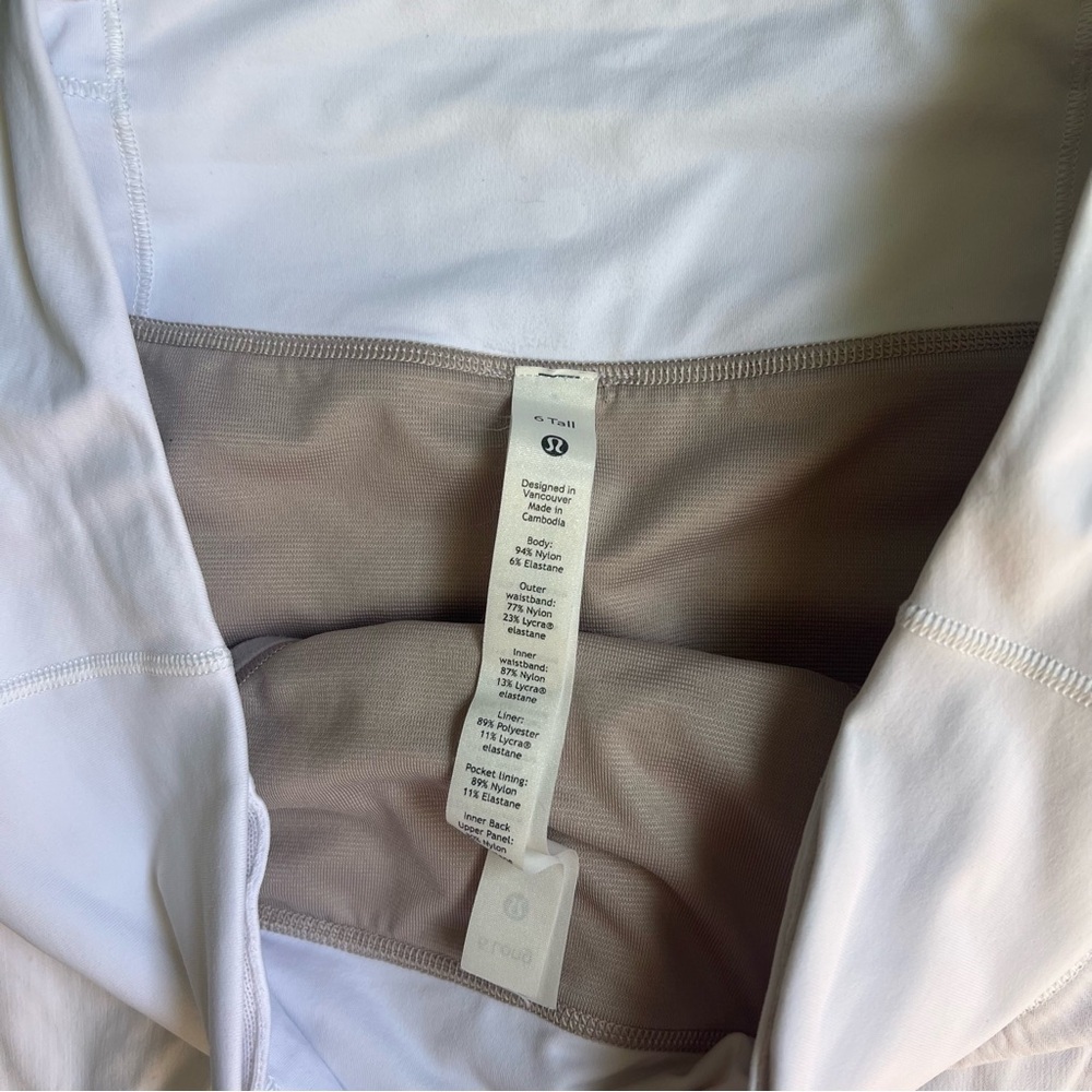 Lululemon Speed Up Short Long *4" White - Picture 4 of 9